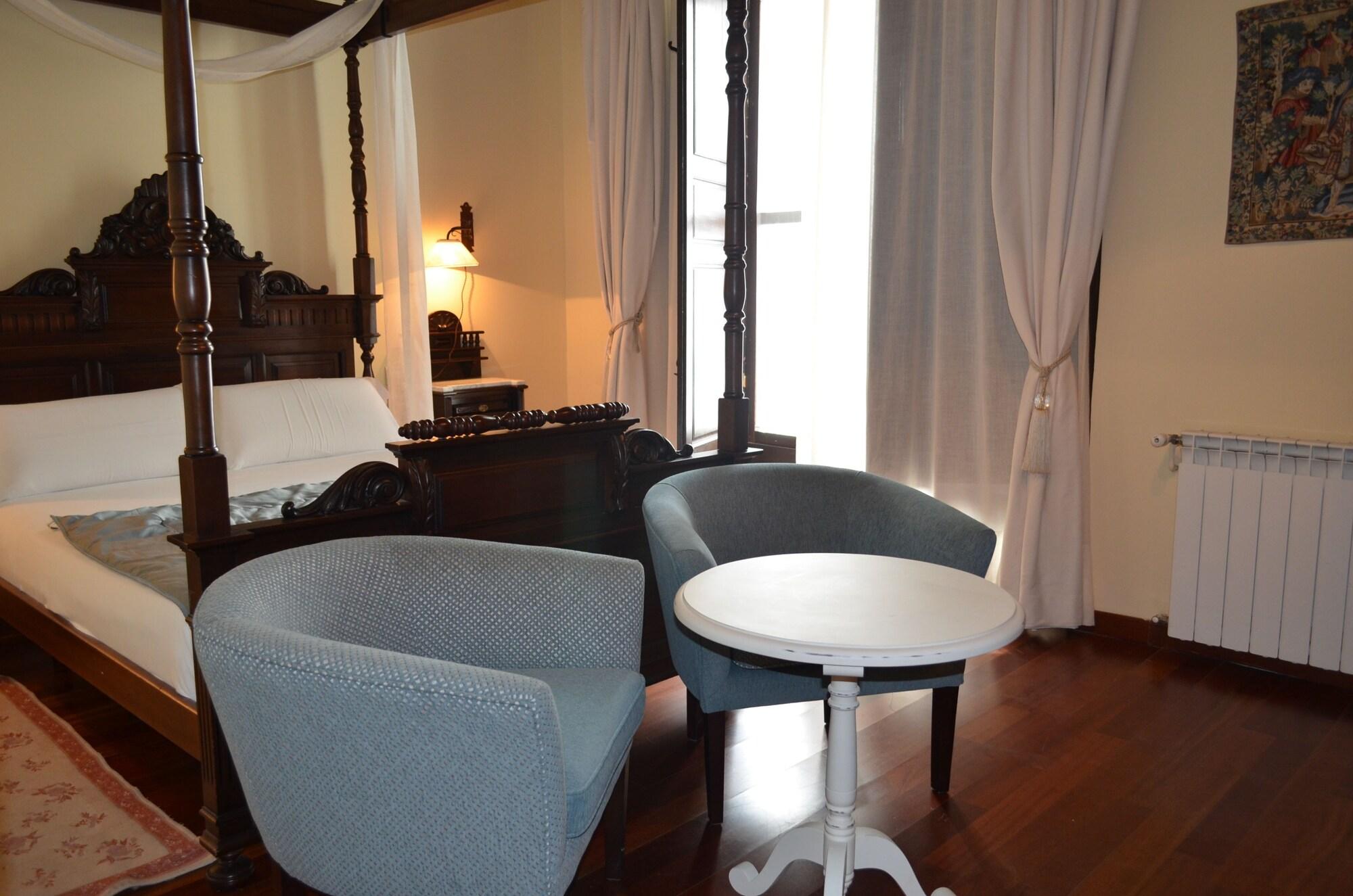 Palacio De Mariana Pineda กรานาดา ภายนอก รูปภาพ