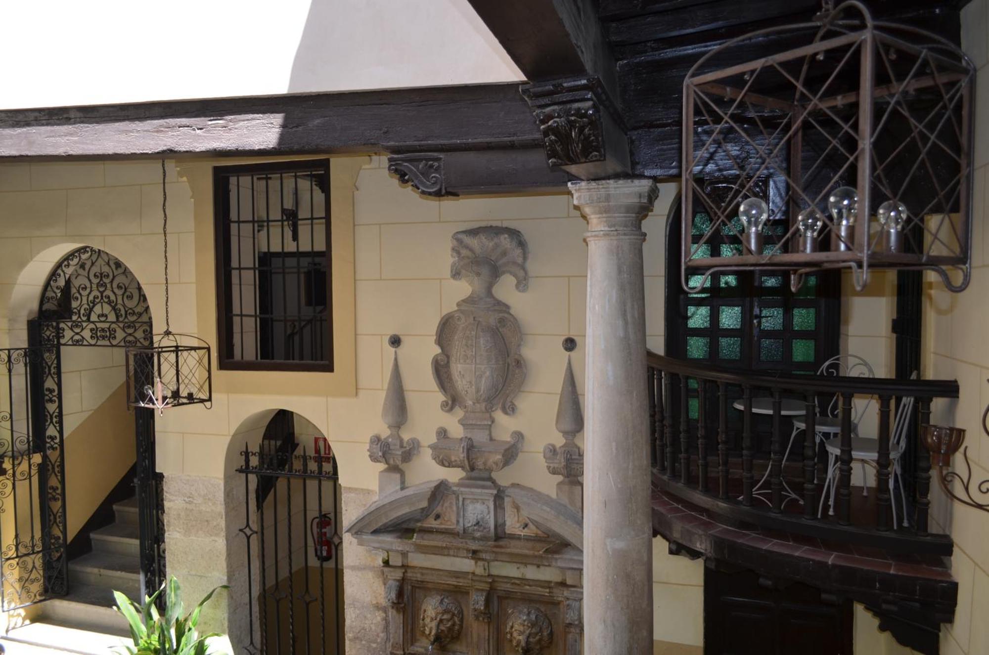 Palacio De Mariana Pineda กรานาดา ภายนอก รูปภาพ
