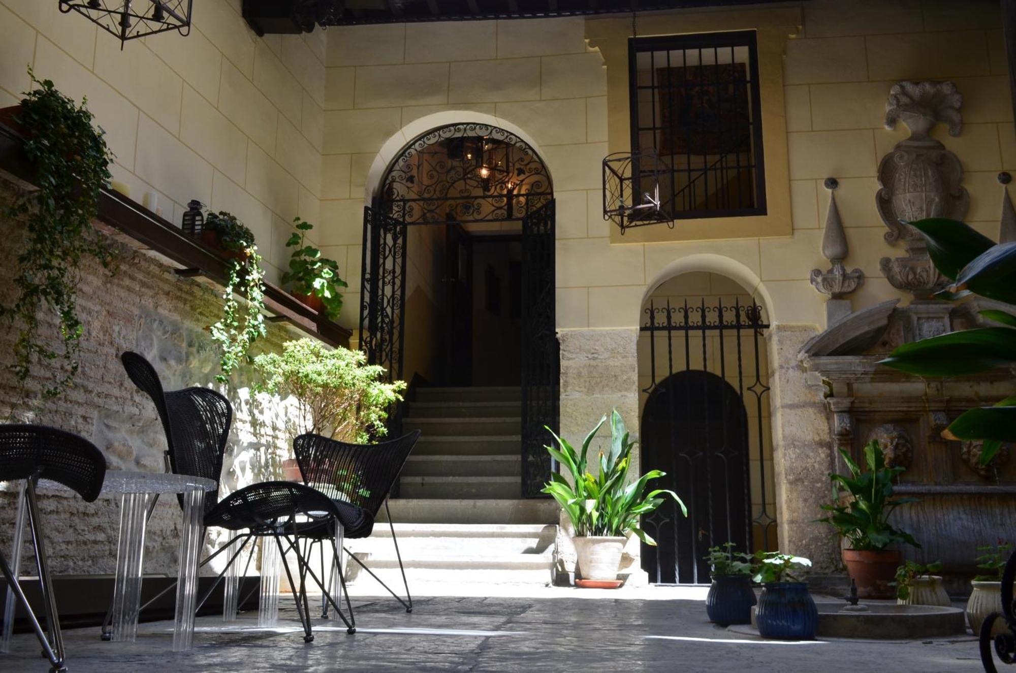 Palacio De Mariana Pineda กรานาดา ภายนอก รูปภาพ