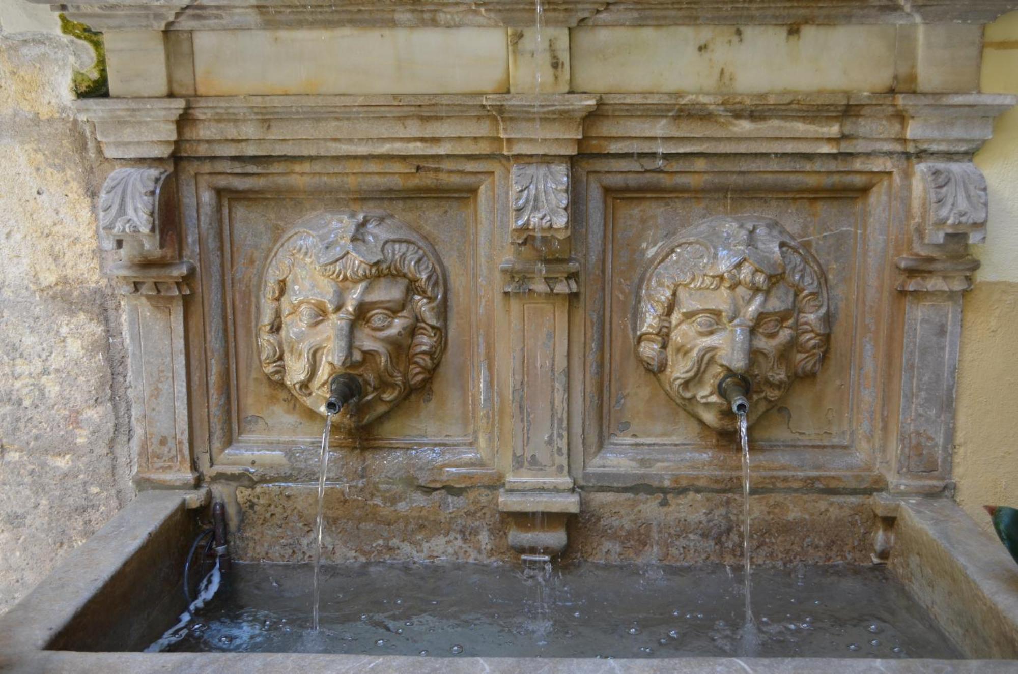 Palacio De Mariana Pineda กรานาดา ภายนอก รูปภาพ